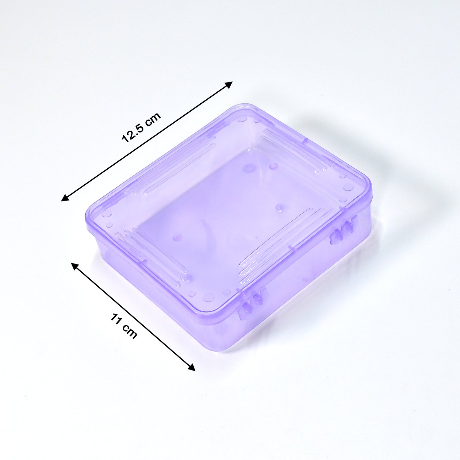 Storage container made of plastic for versatile use Storage container made of plastic for versatile use
